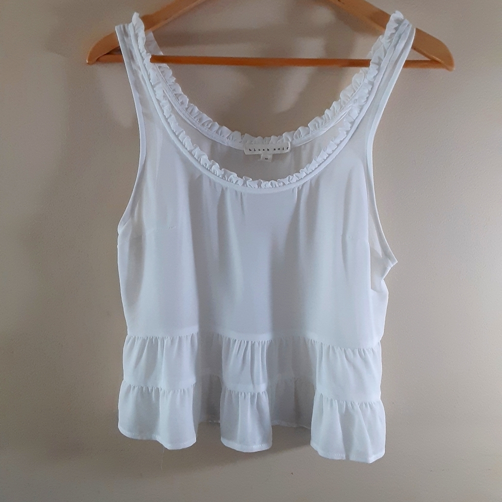 White sleeveless crop top